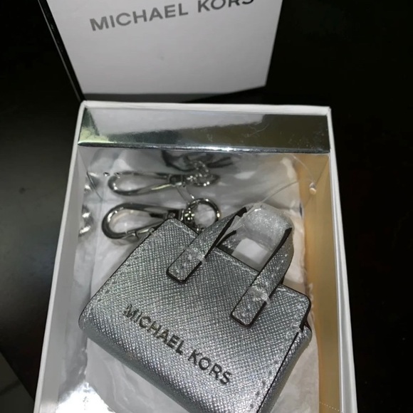 👛🔑 Michael Kors 🔑Keyfob ✨👛 - Picture 3 of 7